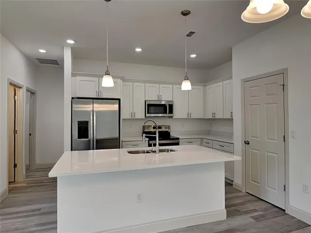 $1,695 | 2660 West Gifford Lane, Dunnellon, FL 34433