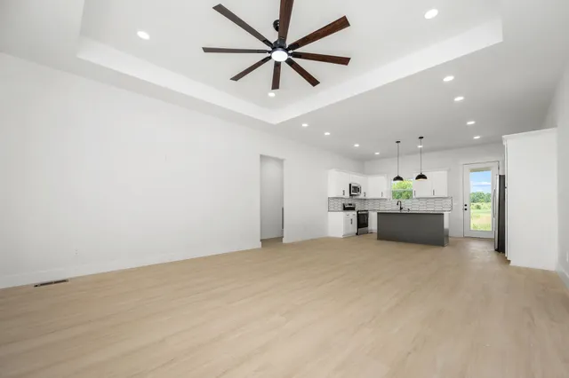 $379,900 | 134 Lightfoot Lane, Estill Springs, TN 37330