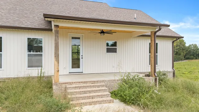 $379,900 | 134 Lightfoot Lane, Estill Springs, TN 37330