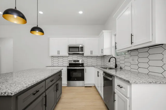 $379,900 | 134 Lightfoot Lane, Estill Springs, TN 37330