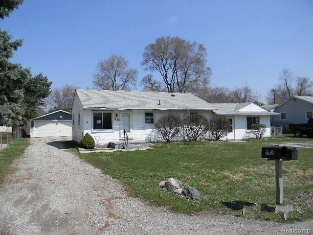 2425 Howe Street Utica, MI 48317 - Photo 3 of 21 261-904345 Front 3.JPG
