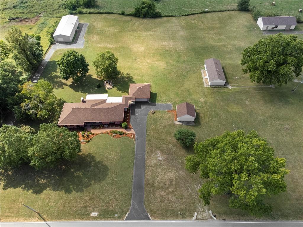 822 Dickinson Road Independence, MO 64050 - Photo 13 of 94