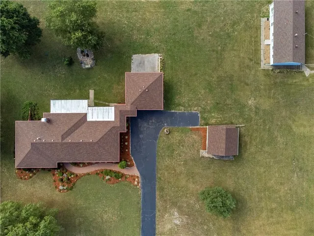 $1,400,000 | 822 Dickinson Road, Independence, MO 64050