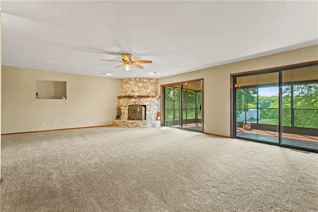 $1,400,000 | 822 Dickinson Road, Independence, MO 64050