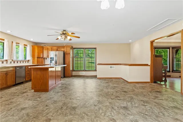 $1,400,000 | 822 Dickinson Road, Independence, MO 64050