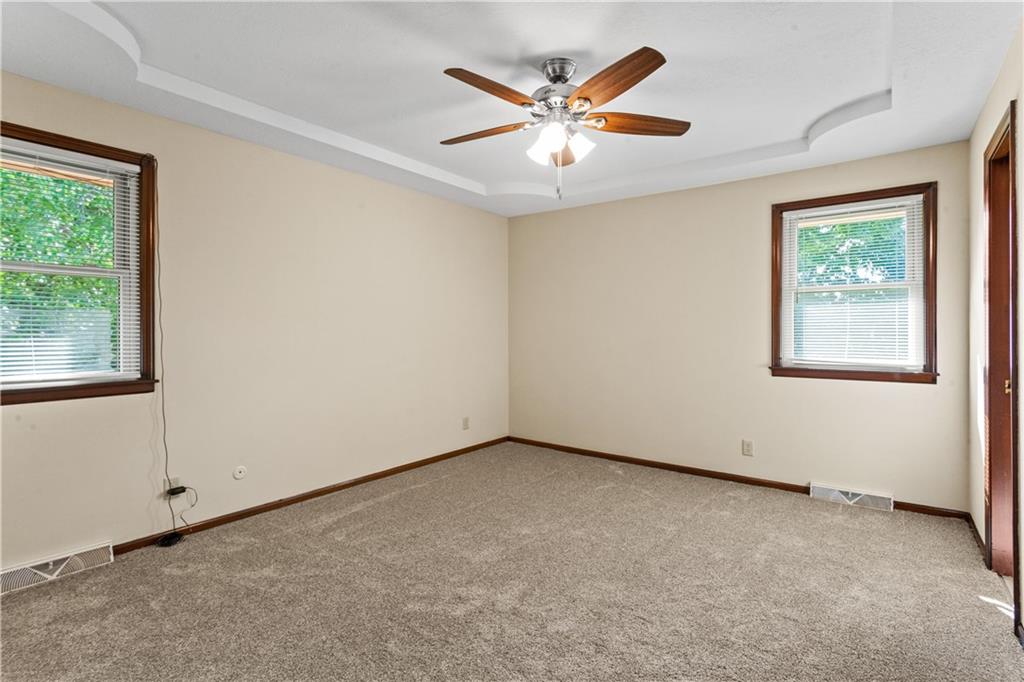 822 Dickinson Road Independence, MO 64050 - Photo 41 of 94