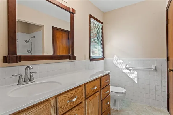 $1,300,000 | 822 Dickinson Road, Independence, MO 64050