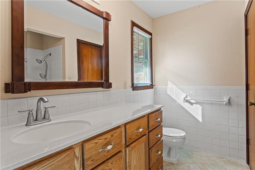 822 Dickinson Road Independence, MO 64050 - Photo 45 of 94