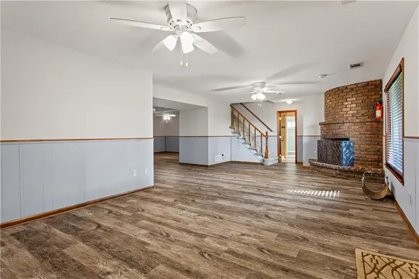 $1,300,000 | 822 Dickinson Road, Independence, MO 64050