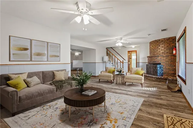 $1,400,000 | 822 Dickinson Road, Independence, MO 64050