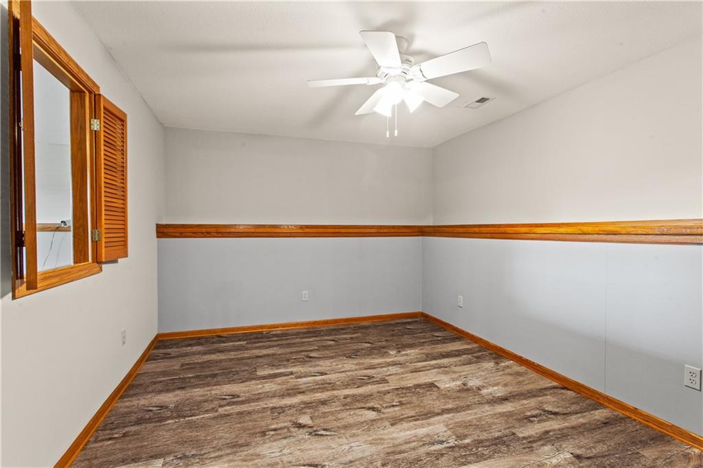 822 Dickinson Road Independence, MO 64050 - Photo 60 of 94