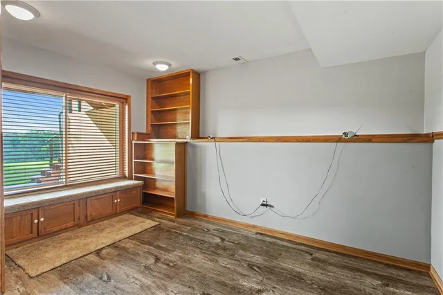 $1,400,000 | 822 Dickinson Road, Independence, MO 64050