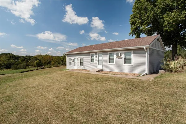 $1,300,000 | 822 Dickinson Road, Independence, MO 64050