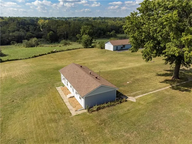 $1,400,000 | 822 Dickinson Road, Independence, MO 64050