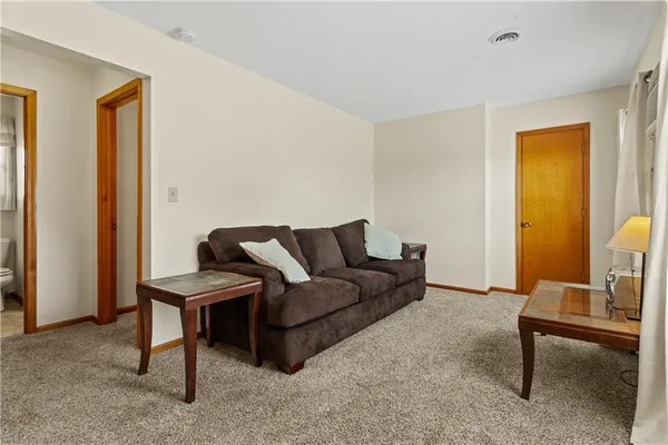 $1,300,000 | 822 Dickinson Road, Independence, MO 64050