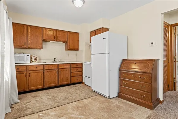 $1,300,000 | 822 Dickinson Road, Independence, MO 64050