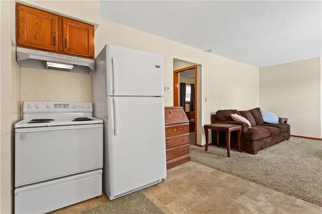 $1,400,000 | 822 Dickinson Road, Independence, MO 64050