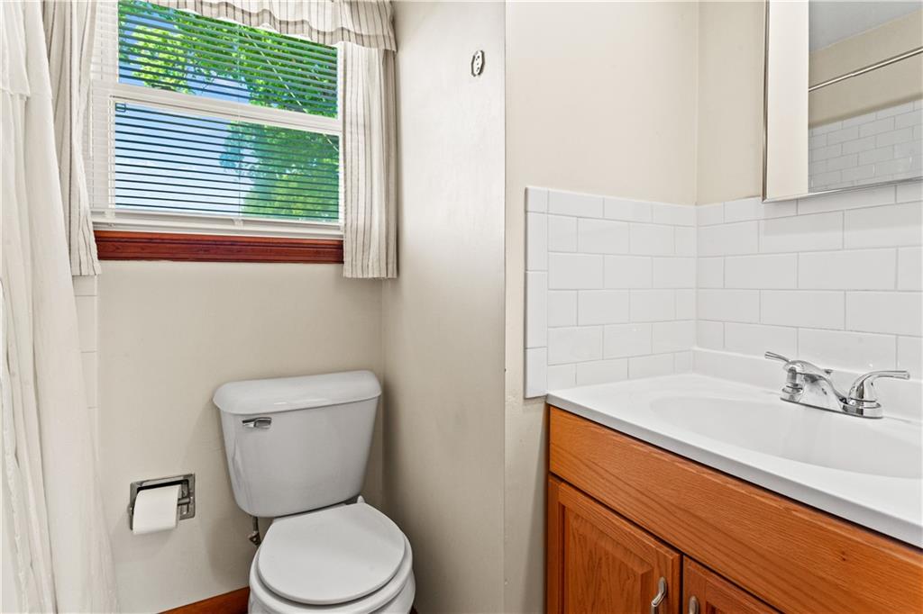 822 Dickinson Road Independence, MO 64050 - Photo 75 of 94