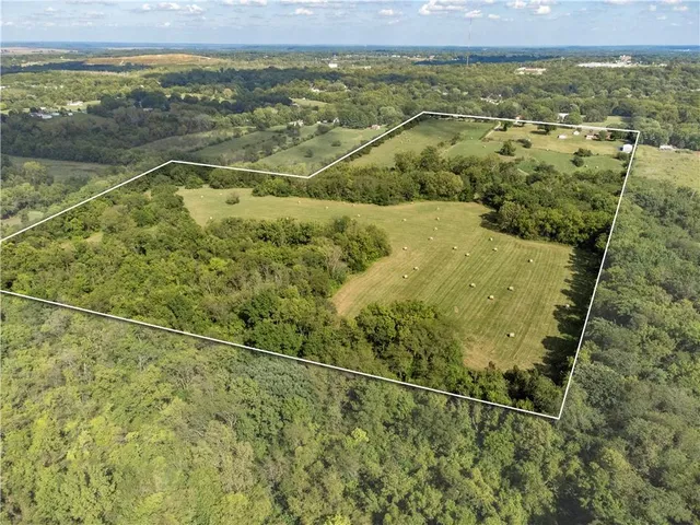 $1,400,000 | 822 Dickinson Road, Independence, MO 64050