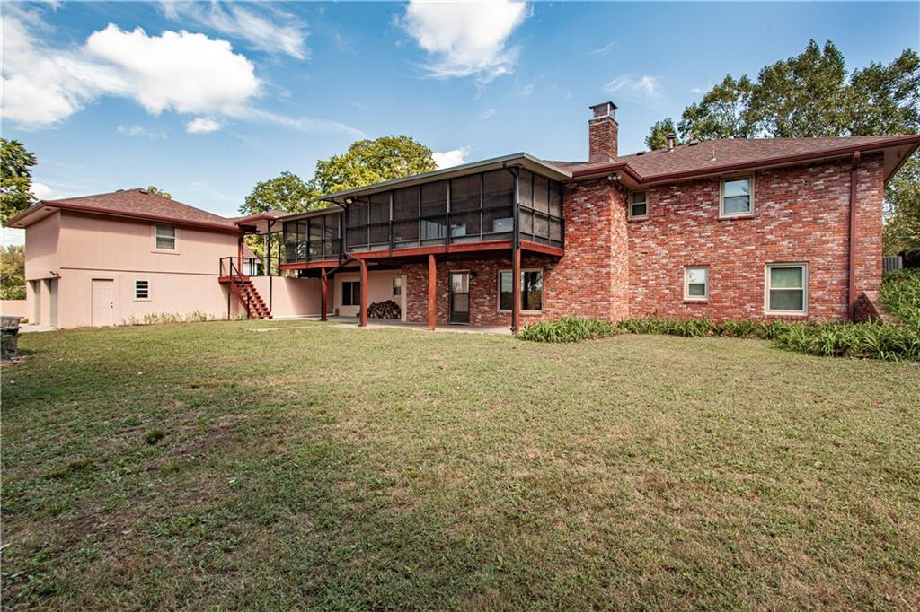 822 Dickinson Road Independence, MO 64050 - Photo 9 of 94