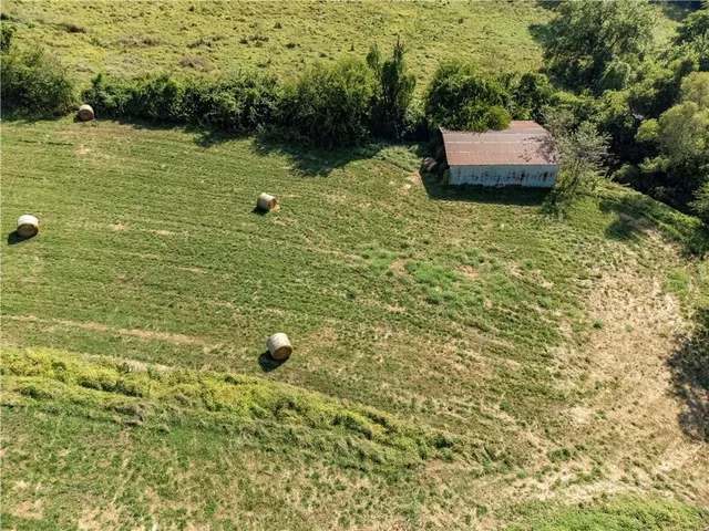 $1,400,000 | 822 Dickinson Road, Independence, MO 64050