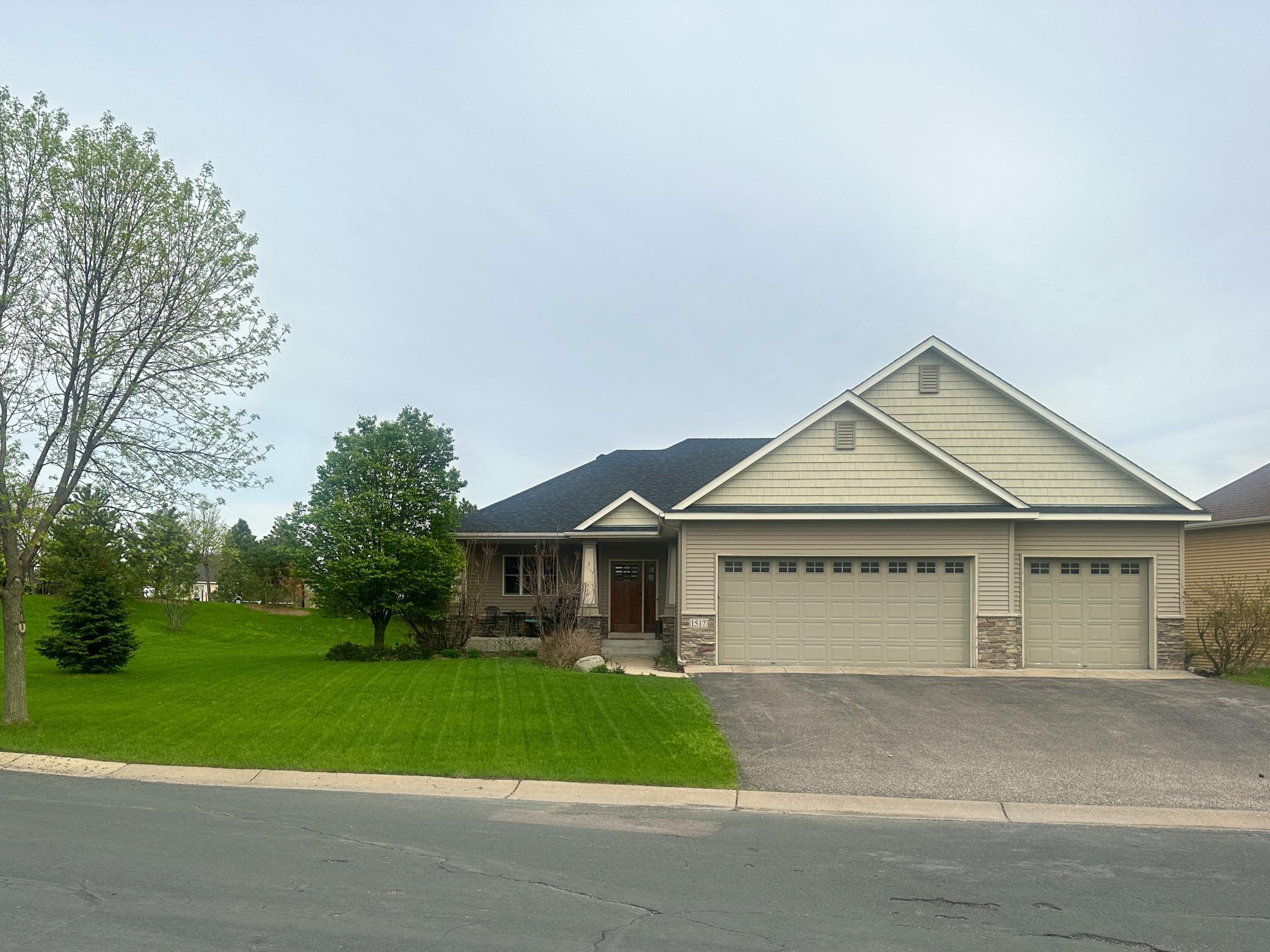 1517 Sparrow Road Waconia, MN 55387 - Photo 2 of 3 Gallery Image 2