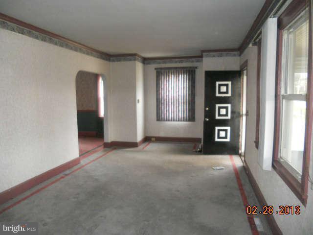 3502 Denison Road Baltimore, MD 21215 - Photo 2 of 14 Living Room