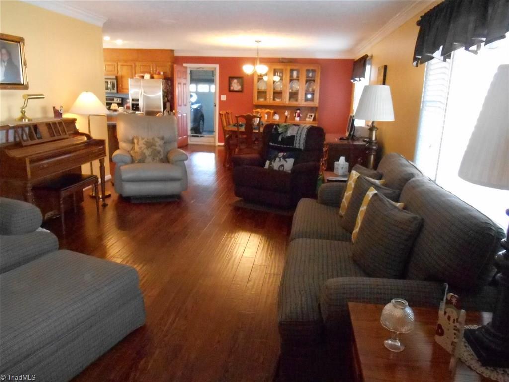 1094 Smith Road Mount Airy, NC 27030 - Photo 12 of 19 Gallery Image 12