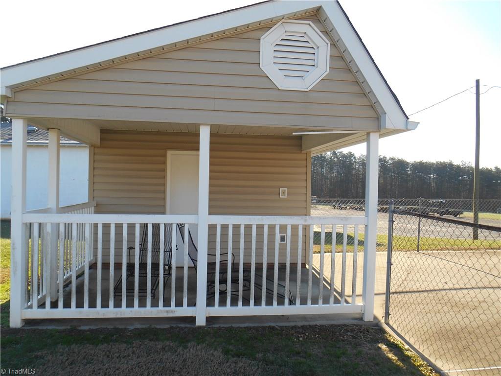 1094 Smith Road Mount Airy, NC 27030 - Photo 17 of 19 Gallery Image 17
