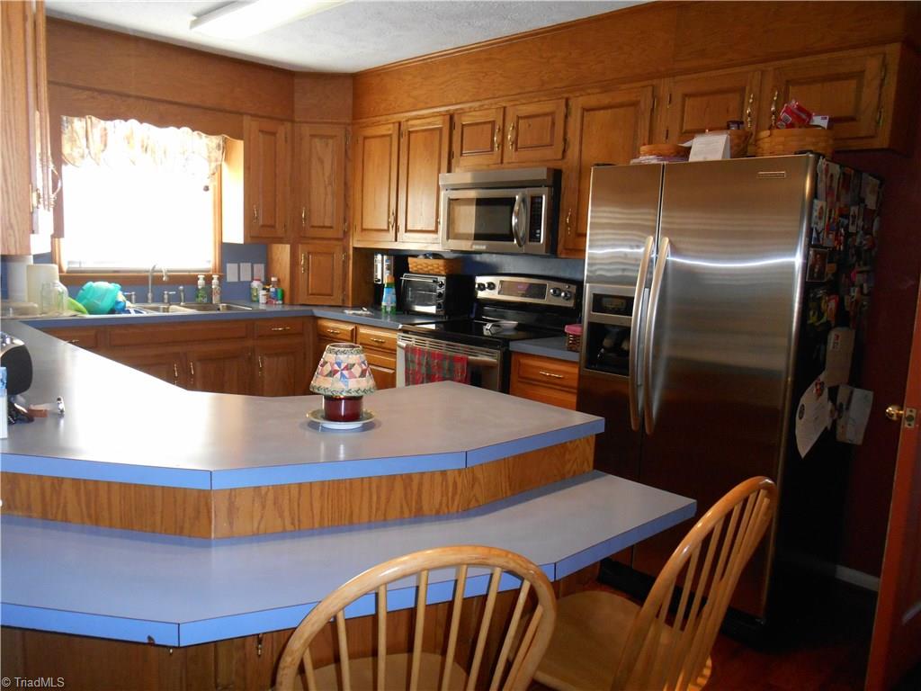 1094 Smith Road Mount Airy, NC 27030 - Photo 3 of 19 Gallery Image 3