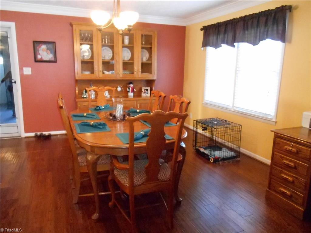 1094 Smith Road Mount Airy, NC 27030 - Photo 4 of 19 Gallery Image 4