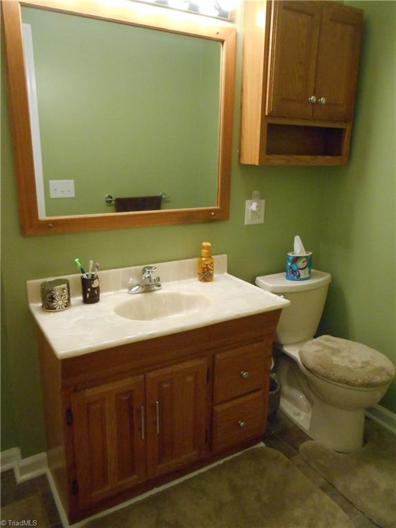 1094 Smith Road Mount Airy, NC 27030 - Photo 6 of 19 Gallery Image 6