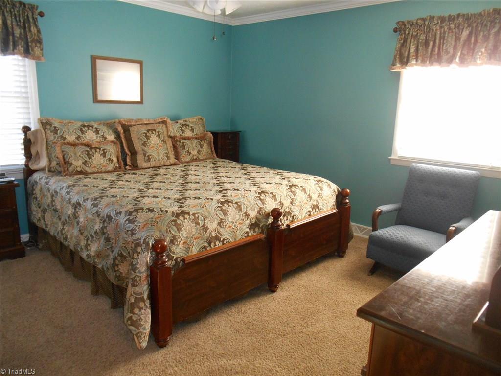 1094 Smith Road Mount Airy, NC 27030 - Photo 7 of 19 Gallery Image 7