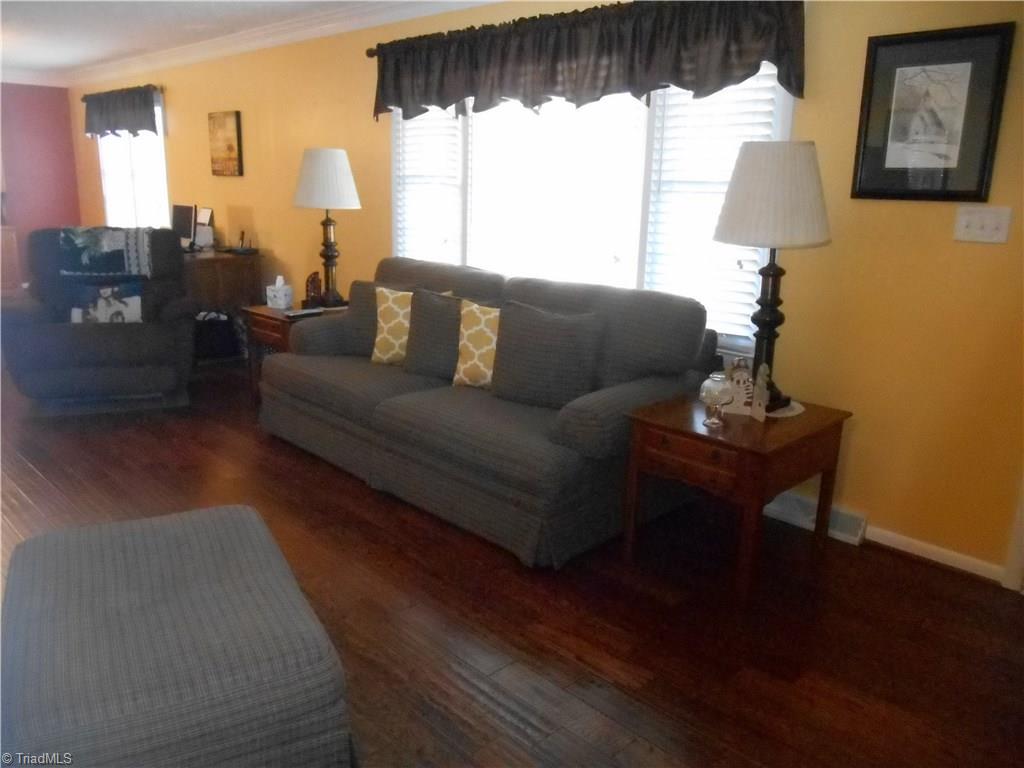 1094 Smith Road Mount Airy, NC 27030 - Photo 10 of 19 Gallery Image 10