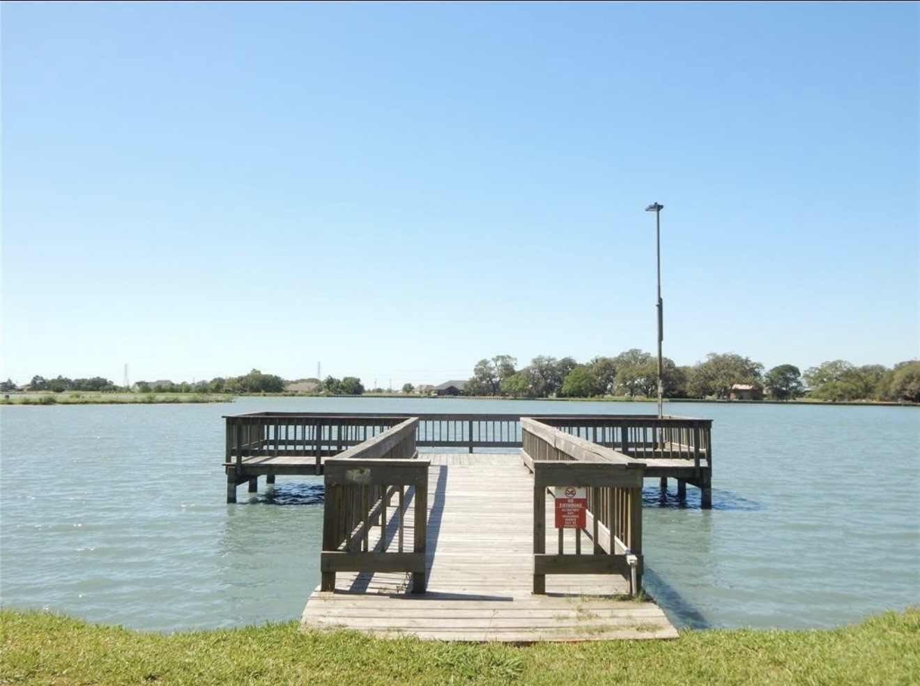 1793 Apache Trail Angleton, TX 77515 - Photo 4 of 6
