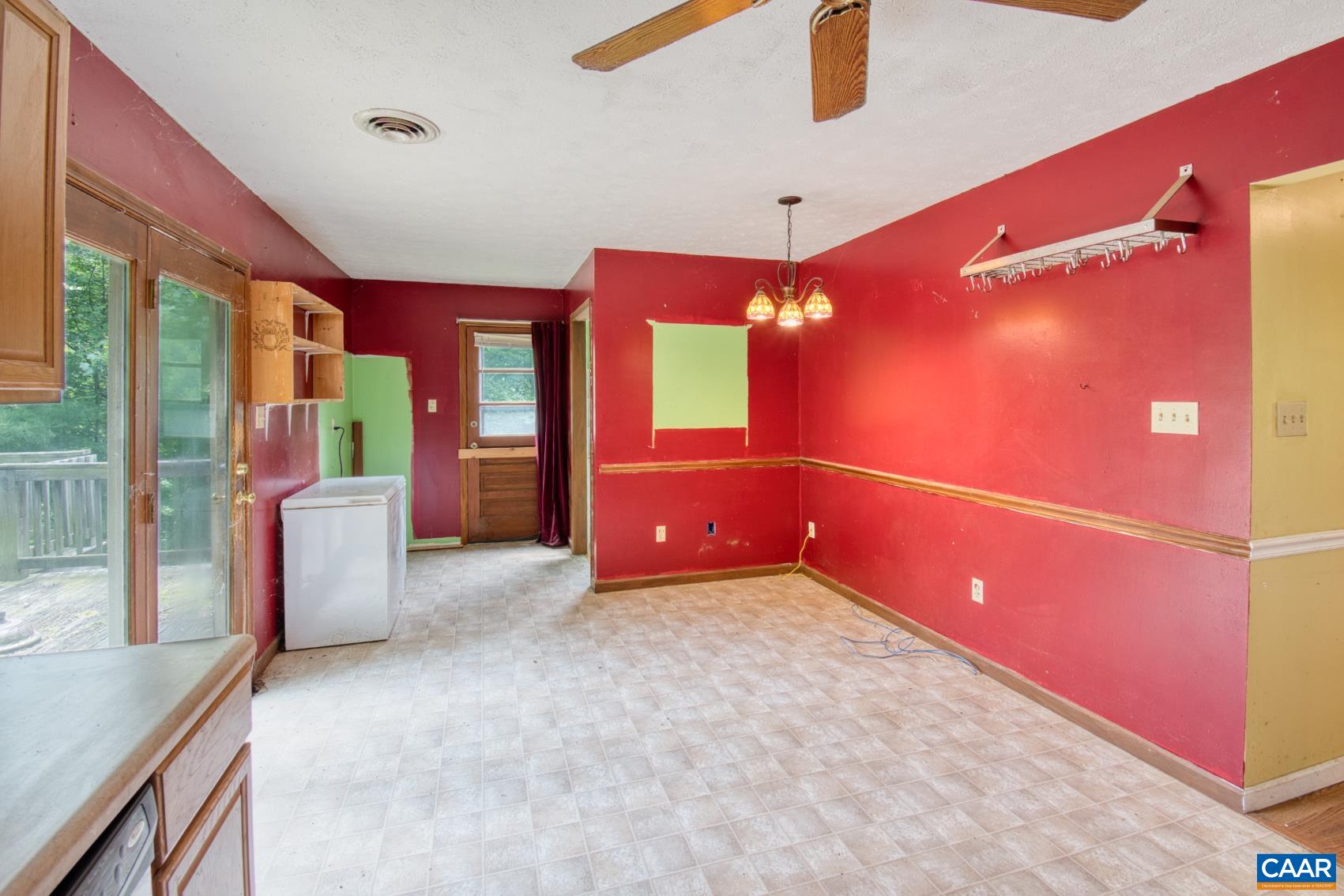 748 Snow Mountain Road Stanardsville, VA 22973 - Photo 11 of 35