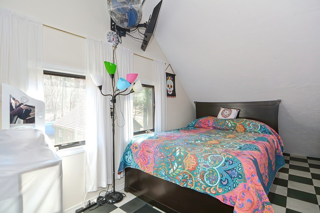 451 Townsend Harbor Road Lunenburg, MA 01462 - Photo 20 of 40 Gallery Image 20