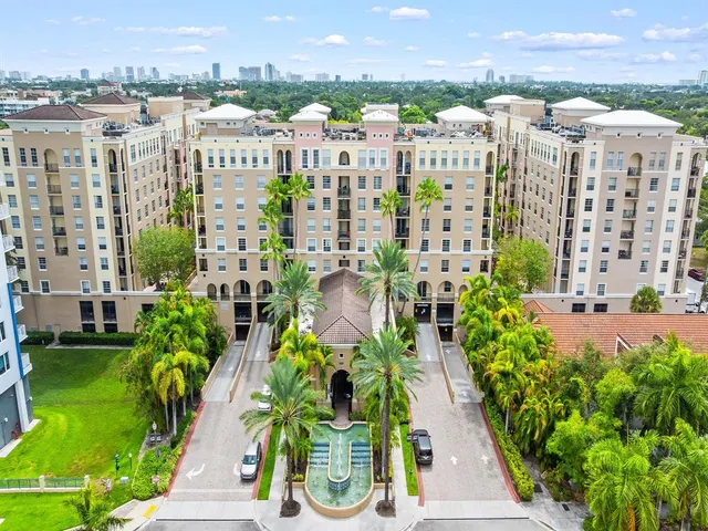 a view of building with yard