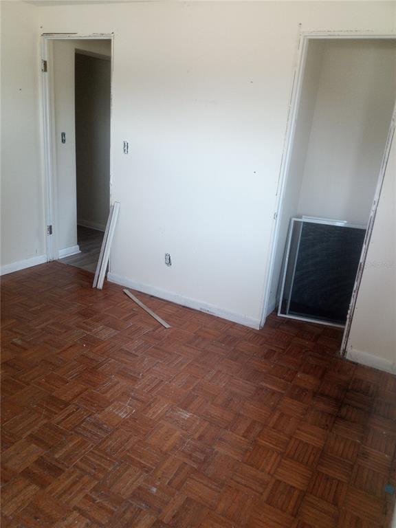 2822 South Dean Road Orlando, FL 32825 - Photo 19 of 43 an empty room with an empty space and entrance