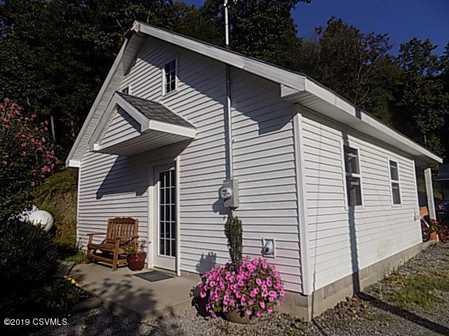 4496 Hoffer Road Port Trevorton, PA 17864 - Photo 9 of 31