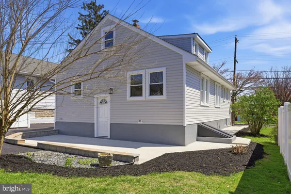 $469,900 | 103 Center Avenue, Willow Grove, PA 19090