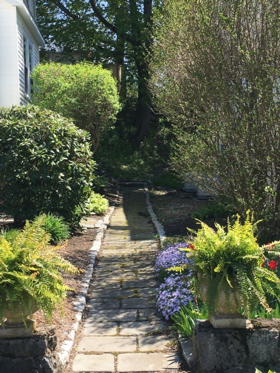 1051 Brook Road Milton, MA 02186 - Photo 6 of 6