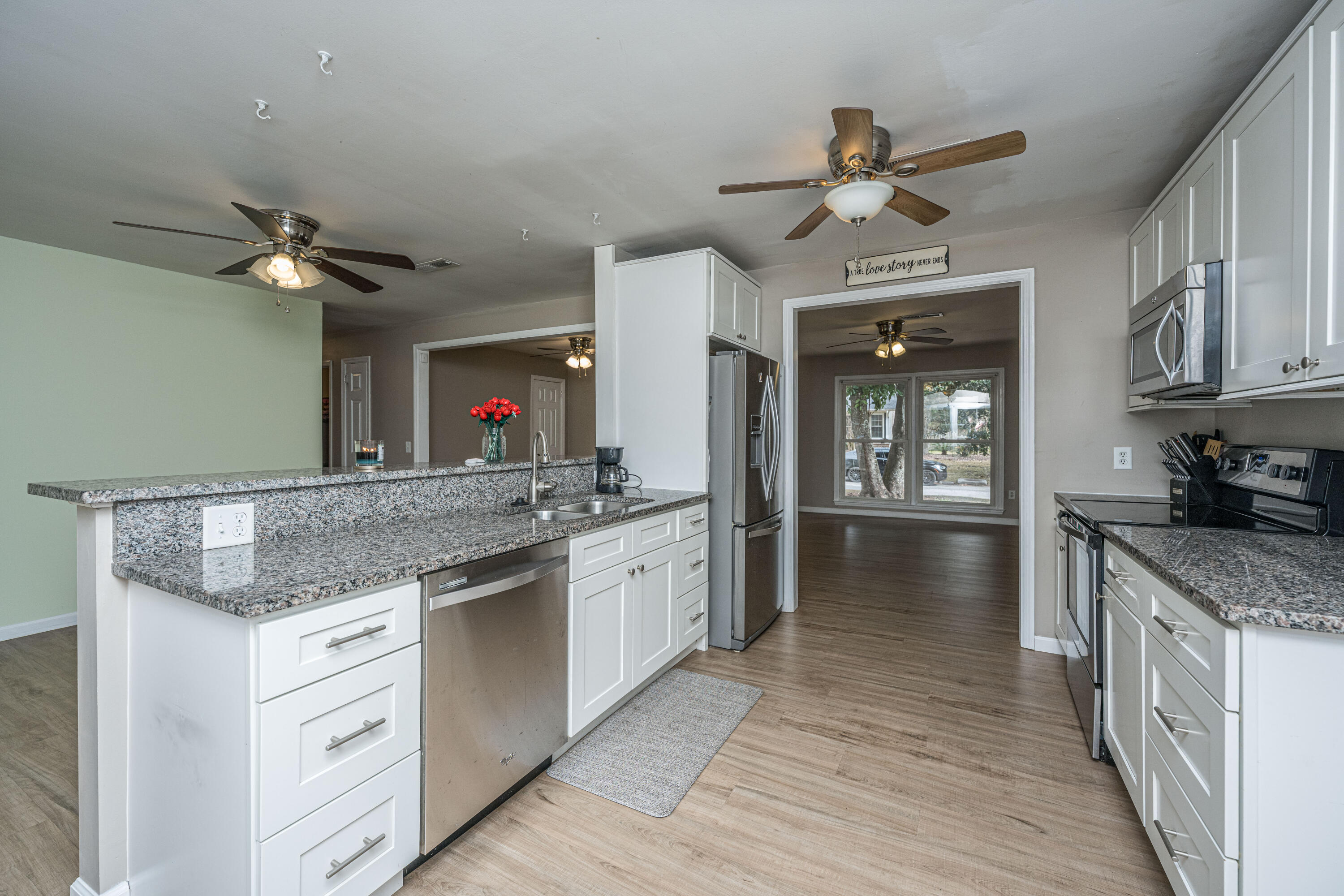 210 Jimbo Road Summerville, SC 29485 - Photo 16 of 57 210JimboRd017