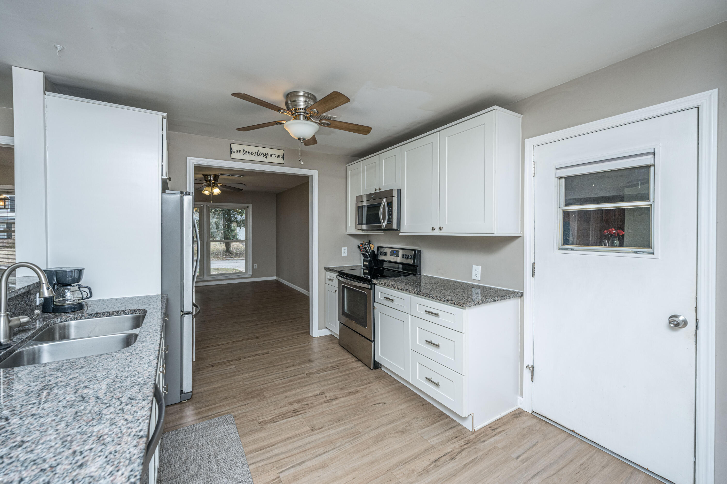 210 Jimbo Road Summerville, SC 29485 - Photo 17 of 57 210JimboRd018