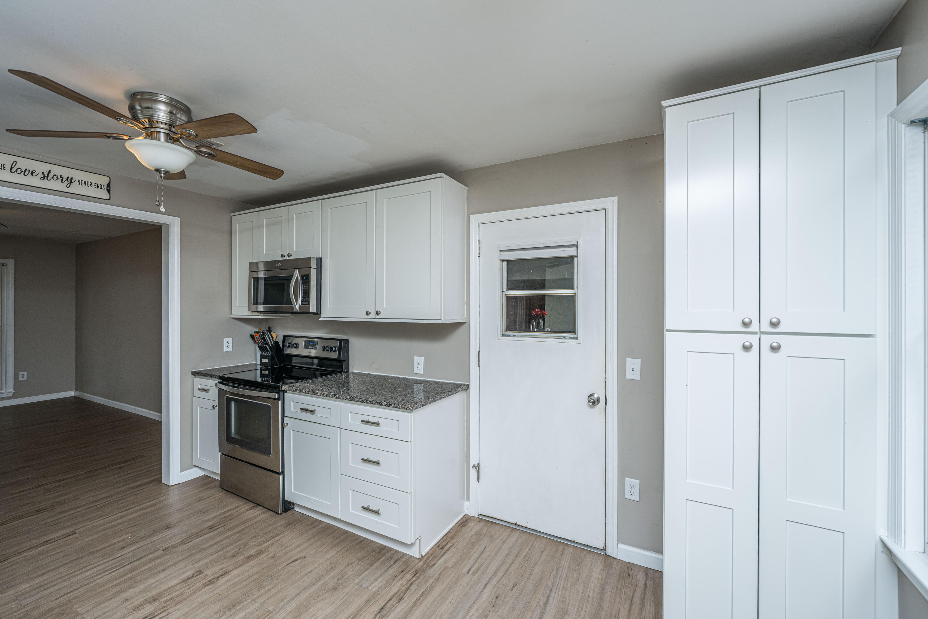 210 Jimbo Road Summerville, SC 29485 - Photo 18 of 57 210JimboRd019