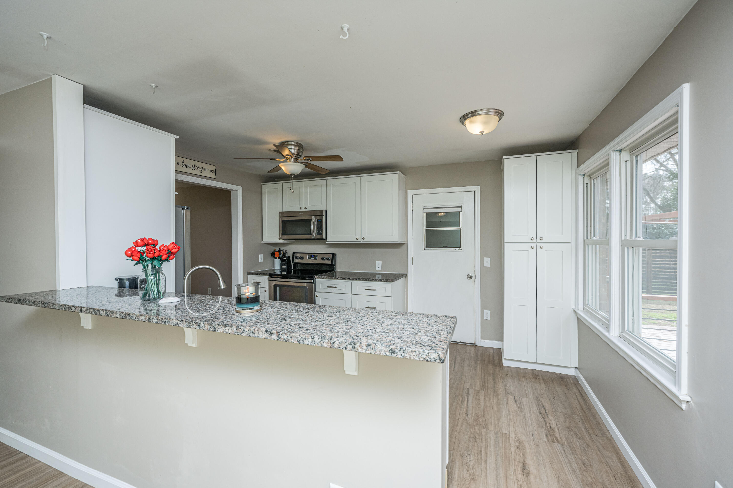 210 Jimbo Road Summerville, SC 29485 - Photo 3 of 57 210JimboRd016