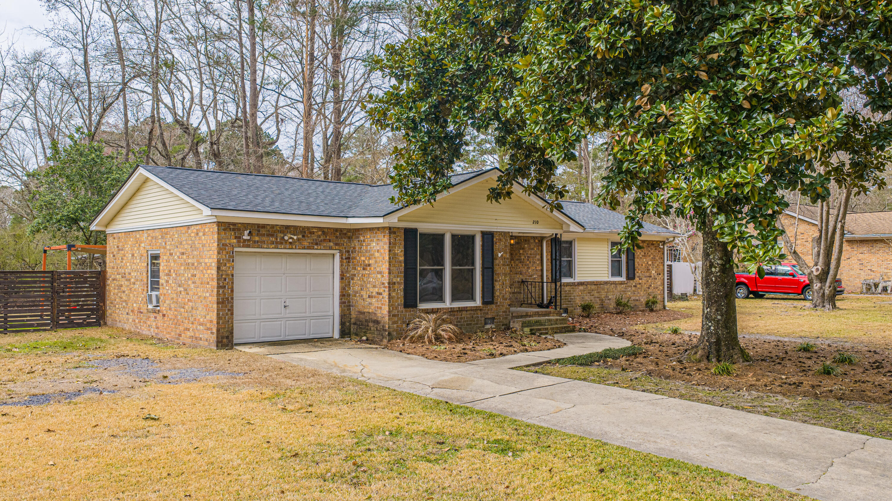210 Jimbo Road Summerville, SC 29485 - Photo 47 of 57 210JimboRd051