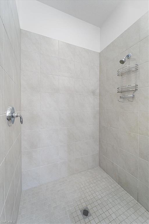 4925 Gambero Way Avenue Immokalee, FL 34142 - Photo 27 of 50 a bathroom with a shower