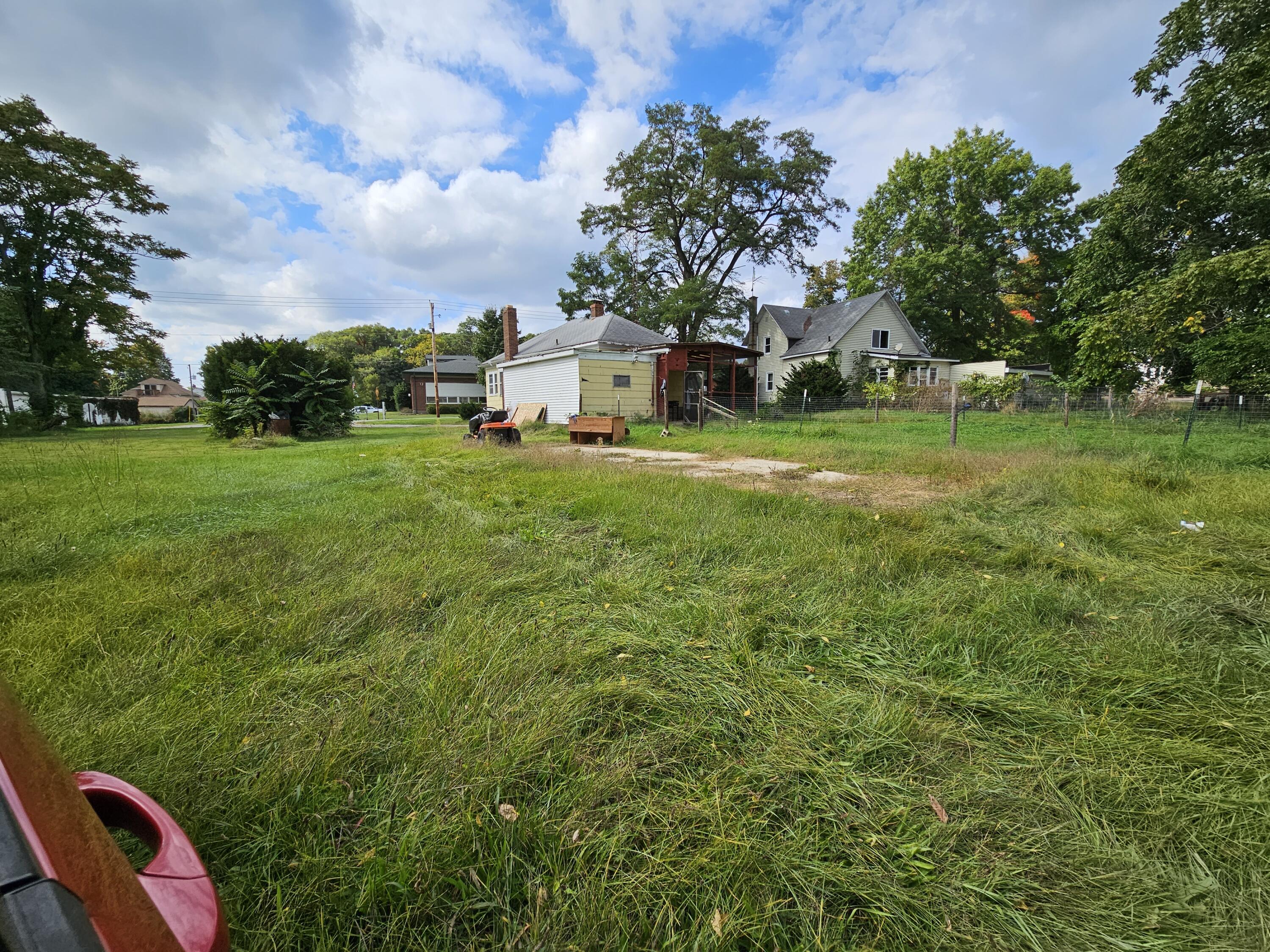 4900 North Branch Road Benton Harbor, MI 49022 - Photo 3 of 24 20230925_152711