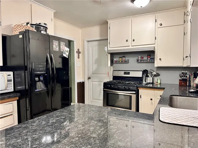 $215,000 | 2501 Wayside Drive, Bryan, TX 77802